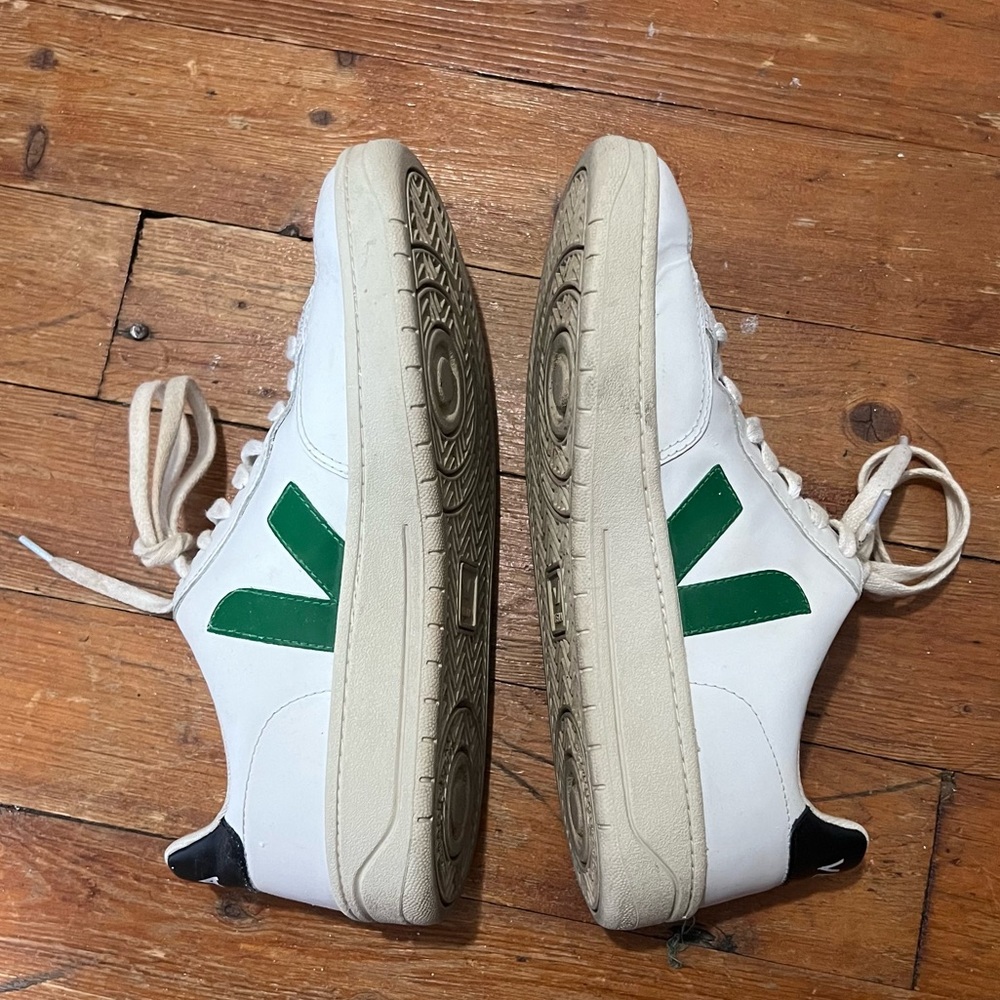 Veja shoes - Picture 3 of 8